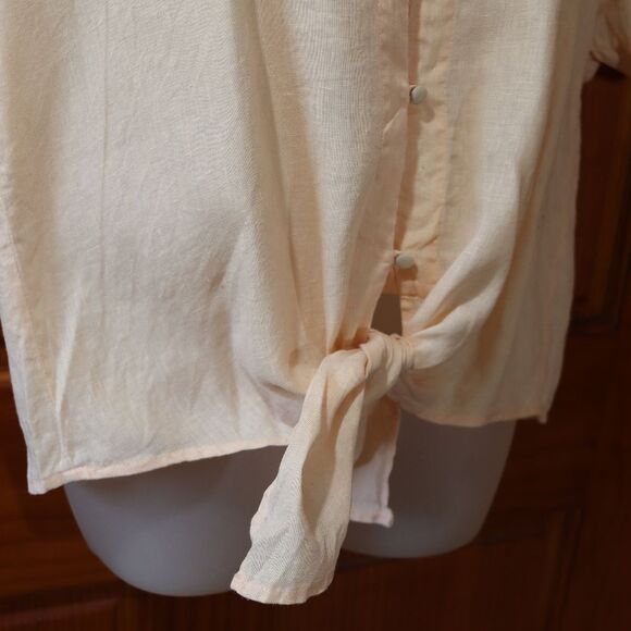 Vince Camuto Large Linen Cropped Tie-Front Blouse - Pastel Peach 100% linen - Picture 6 of 10